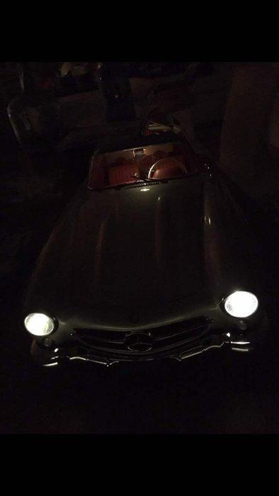 Eaglemoss 1:8 - Model sportwagen - Mercedes 300 SL, Hobby en Vrije tijd, Modelauto's | 1:5 tot 1:12