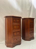 Kast - Kastjes met geometrisch design - Hout