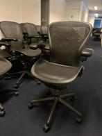 Herman Miller Aeron Full Option, Inclusief Posturefit, Verzenden, Zwart, Zo goed als nieuw, Bureaustoel