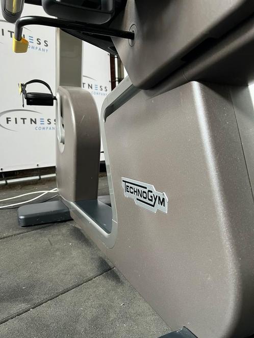 Technogym recumbent bike | artis recline unity, Sport en Fitness, Fitnessmaterialen, Overige typen, Nieuw, Verzenden