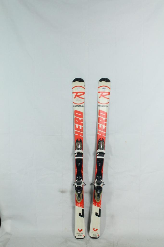 Refurbished - Ski - Rossignol Hero j - 140, Sport en Fitness, Skiën en Langlaufen, Ski, 140 tot 160 cm, Gebruikt, Rossignol, Ski's
