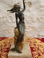 Rafael - Beeld, Sirène à la perle - 2 kg - 37 cm - Steen,