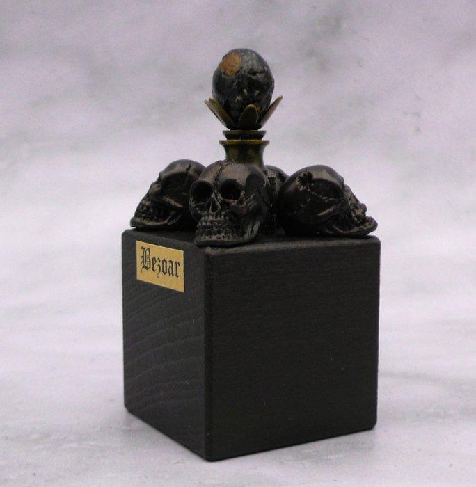 Magische Dierlijke Bezoar Steen op Aangepaste Sokkel, Antiquités & Art, Curiosités & Brocante