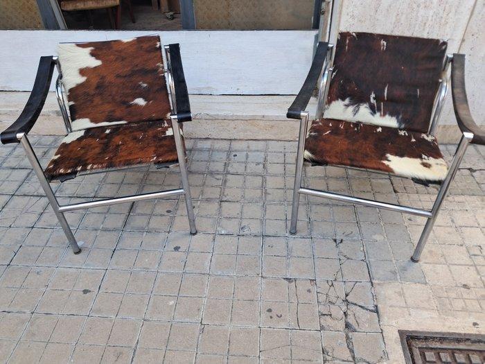 Cassina - Le Corbusier - Fauteuil (2) - LC1 - Vachettaleer -, Antiek en Kunst, Kunst | Designobjecten