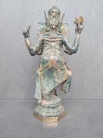 Ganesh dans le style Indonésien avec la face de Garuda à