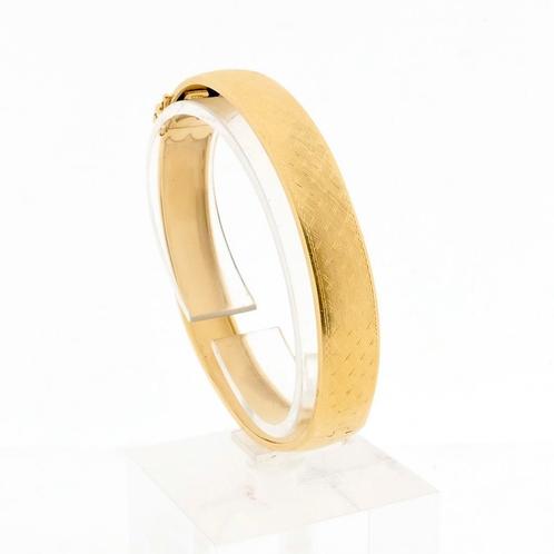 Gouden slavenarmband met patroon | Ø 62 mm, Handtassen en Accessoires, Armbanden, Overige kleuren, Gebruikt, Goud, Ophalen of Verzenden