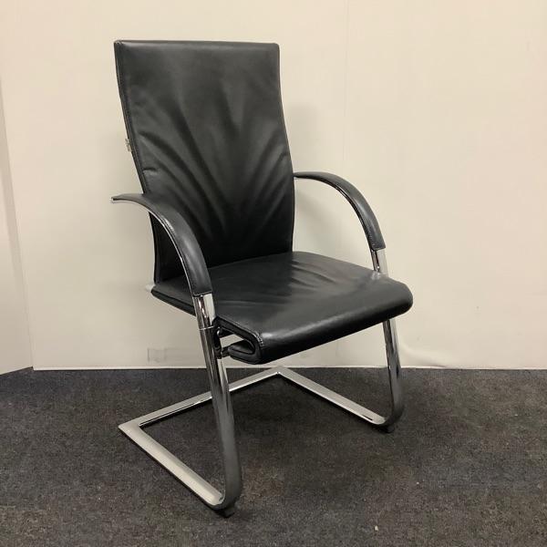 ahrend 350 Design vergaderstoel met hoge rug en slede frame,, Huis en Inrichting, Stoelen, Zwart, Gebruikt, Eén