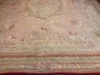Tapis ancien Aubusson en format oversize – artisanat, Nieuw