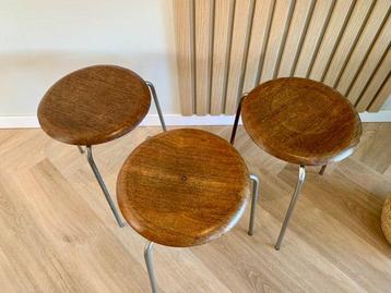 Fritz Hansen - Arne Jacobsen - Kruk (3) - Teak beschikbaar voor biedingen