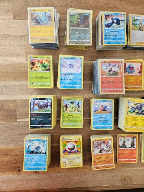 Pokémon - 4200 Cartes en vrac - Sword & Shield, Hobby en Vrije tijd, Verzamelkaartspellen | Pokémon