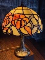 Style Tiffany - Lampe de table - dans lesprit de lArt