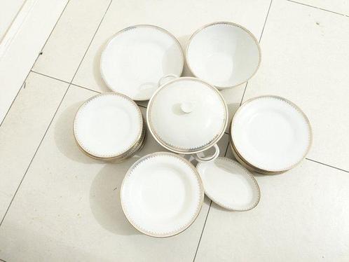 Richard Ginori - Tafelservies (34) - Goud, Porselein - X 10, Antiek en Kunst, Antiek | Meubels | Tafels