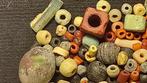 Oud Egyptisch tot Romeins Glas meer dan 100 oude kralen, Antiek en Kunst