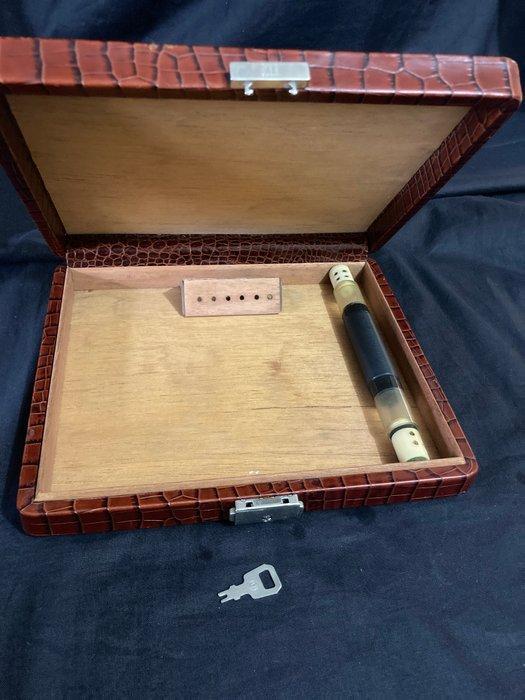 Dunhill - Zonder Minimumprijs - Sigarendoos - Reis, Verzamelen, Rookartikelen, Aanstekers en Luciferdoosjes