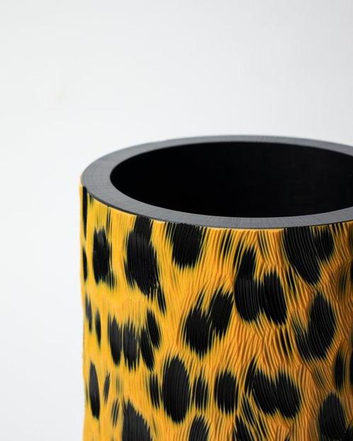 Rik van Veen - Vase - Vase léopard - plastique recyclé, Antiek en Kunst, Kunst | Designobjecten