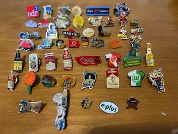 Collectie van memorabilia - Thema collectie van 50 Pins van