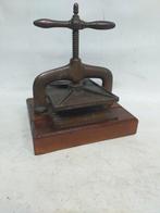 Pers Industrieel design - Boekenpers