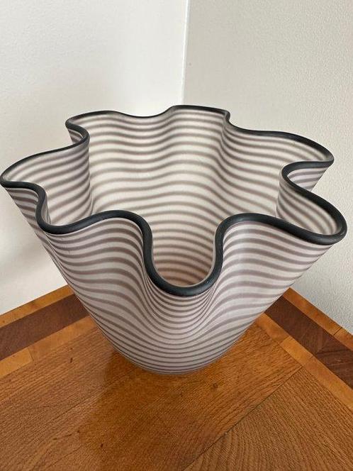Kosta Boda - by Ulrica Hydman-Vallien – Large Striped Art, Antiek en Kunst, Antiek | Glaswerk en Kristal
