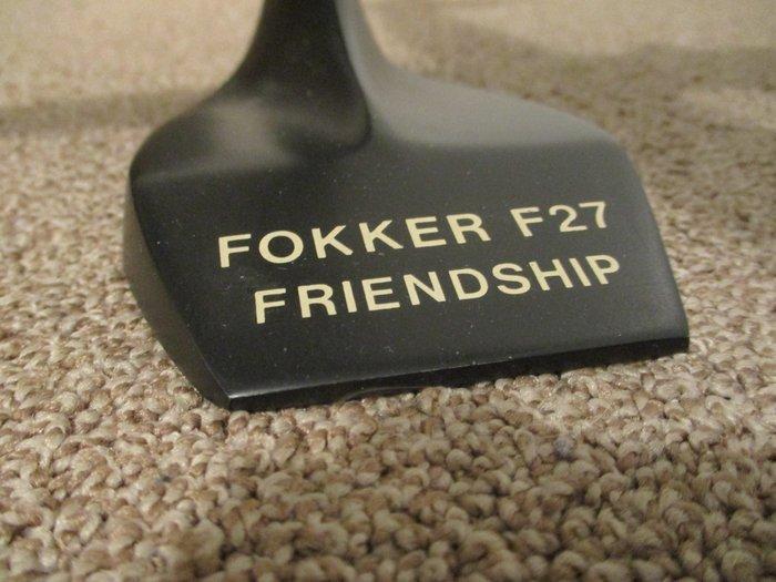 Modelvliegtuig - Fokker F27 Friendship, Antiek en Kunst, Antiek | Wandborden en Tegels