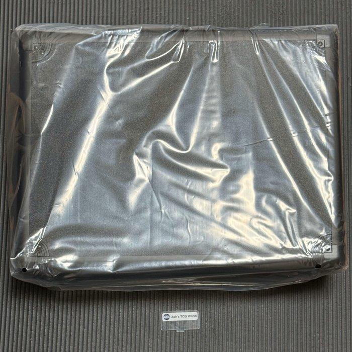 Pokémon - 1 Booster box - NEW Glory of Team Rocket Suitcase, Hobby en Vrije tijd, Verzamelkaartspellen | Pokémon