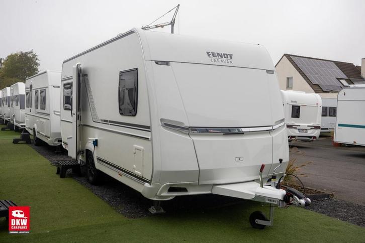 FENDT Apero 495 SFB - NIEUW - EINDEREEKS, Caravans en Kamperen, Caravans, 1500 - 2000 kg, Gascomfoor, Hordeur, Kachel, Koelkast