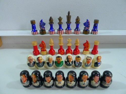 Echiquier coffret avec jeu déchecs Matriochka Presidents, Antiek en Kunst, Curiosa en Brocante