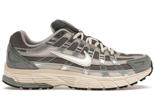 Nike P-6000 Flat Pewter - Maat 42.5 EU, Kleding | Heren, Schoenen, Ophalen of Verzenden