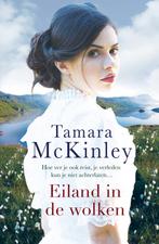 Eiland in de wolken 9789026143762 Tamara McKinley, Boeken, Verzenden, Gelezen, Tamara McKinley