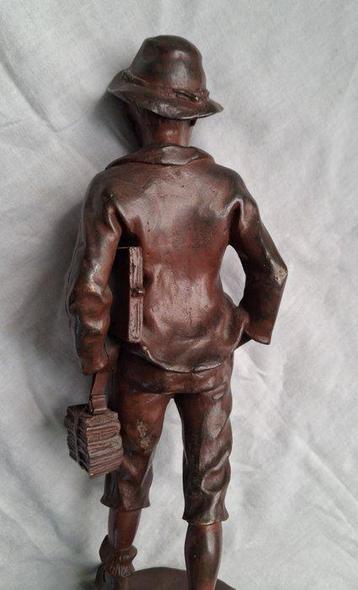 Marcel Debut - Statue, Fluitende schooljongen - 29 cm - beschikbaar voor biedingen