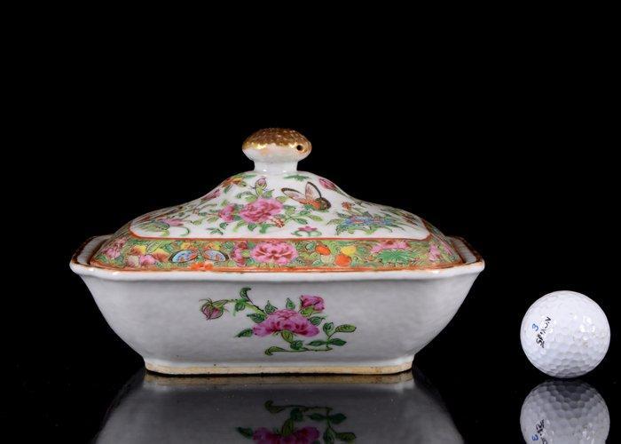 Une tureen chinoise Rose Canton avec couvercle. -, Antiek en Kunst, Antiek | Overige Antiek