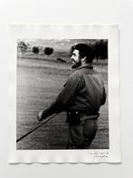 Alberto Korda (1928-2001). - (XXL)  Che Guevara jugando al