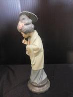 Lladró - Figuur - Asiatin mit Schirm - Porselein