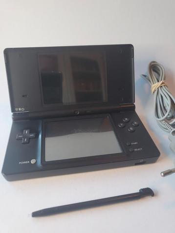 Nintendo DS Lite Zwart met touchpen en oplader beschikbaar voor biedingen