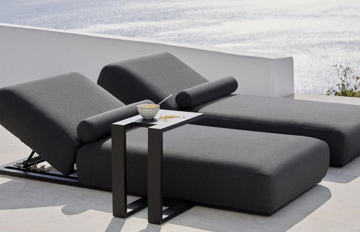 Flow. Ligbed Sentosa Daybed sooty |   Sunbrella | SALE, Tuin en Terras, Tuinsets en Loungesets