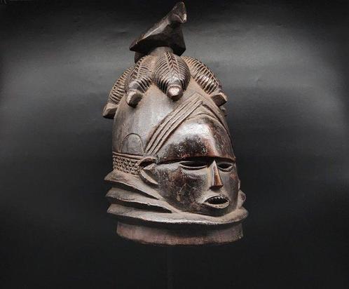Geweldig helmpje - smeken - Sierra Leone (Zonder, Antiek en Kunst, Kunst | Niet-Westerse kunst