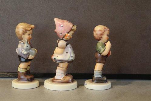 Goebel - Beeldje - Porselein Beeldjes - Mijn kleine vriend,, Antiek en Kunst, Curiosa en Brocante