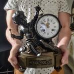 Horloge de buffet Style Louis XVI - Bronze patiné -