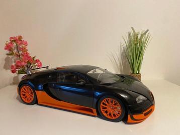 Altaya 1:8 - Voiture miniature - Bugatti Veyron, Hobby & Loisirs créatifs