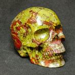 Uitzonderlijke handgesneden menselijke schedelbeeldhouwwerk