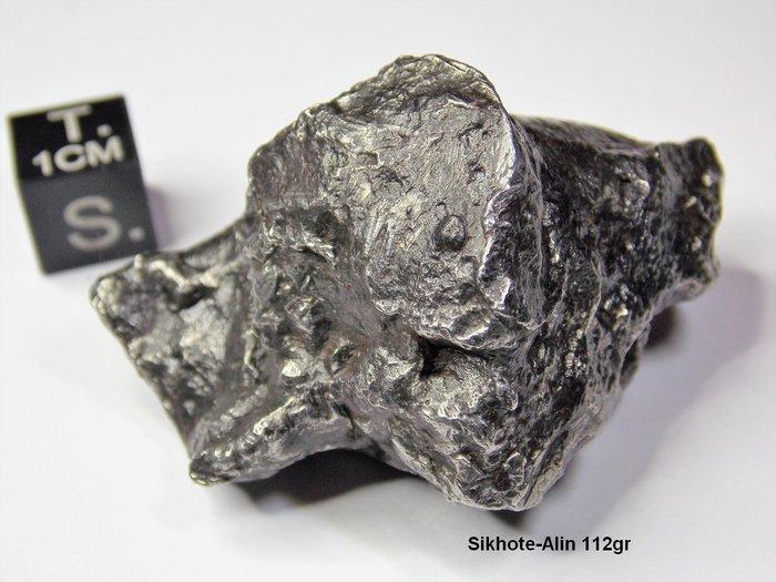 Meteoriet Sikhote-Alin - 112 gr IJzer meteoriet - Hoogte: 50, Verzamelen, Mineralen en Fossielen