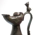 Proche-Orient Bronze Ewer lampe à huile