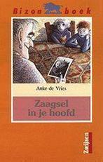 Zaagsel in je hoofd / Bizon boek 9789027618955 A. de Vries, Boeken, Kinderboeken | Jeugd | onder 10 jaar, Verzenden, Zo goed als nieuw