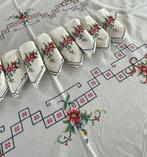 Handgemaakte kruissteekborduursels - Tafelkleed - 260 cm -