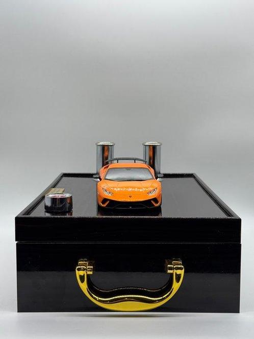 1:24 - Model sportwagen - Lamborghini Huracan Pure Sound, Hobby en Vrije tijd, Modelauto's | 1:5 tot 1:12
