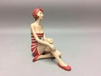 Figurine - Polystone, dame en maillot de bain.