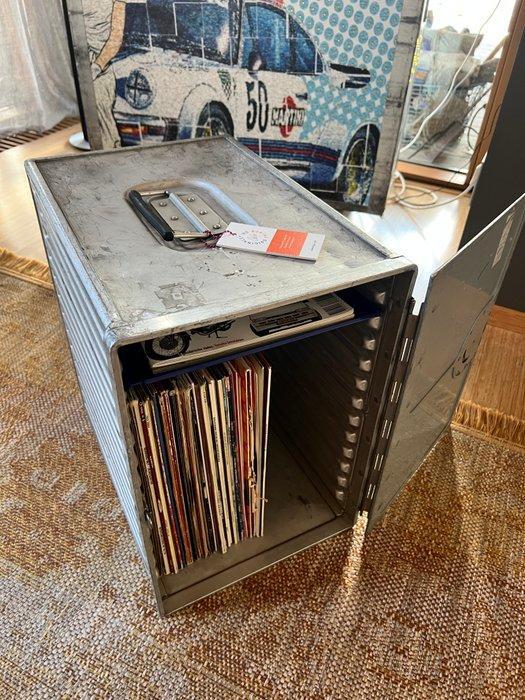 Transavia - Container - Aluminium - XL Vliegtuigcontainer, Antiquités & Art, Antiquités | Assiettes décoratives & Carrelages