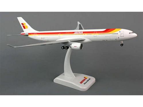 Schaal 1:200 Hogan 5668 Airbus A330-300 Iberia Reg. EC-LU..., Hobby en Vrije tijd, Modelbouw | Vliegtuigen en Helikopters, Nieuw