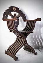 Stoel (2) - Interessant paar stoelen Savonarola met een, Antiek en Kunst