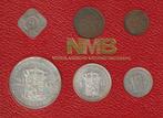 Pays-Bas. Wilhelmina. Jaarset Nederlandsche Middenstandsbank, Postzegels en Munten