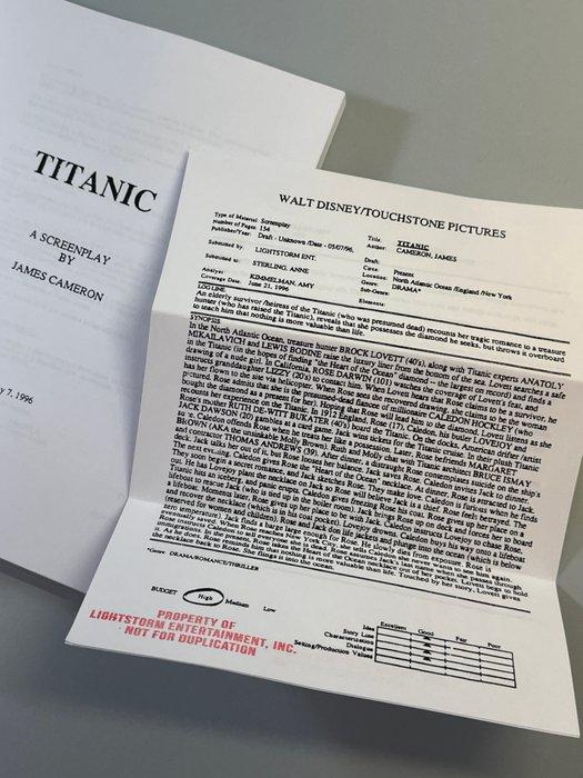 Titanic (1997) - Full screenplay and script review -, Verzamelen, Film en Tv